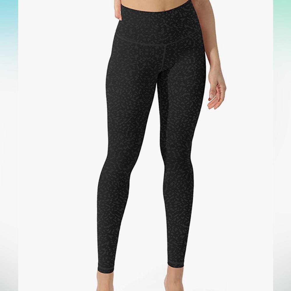 Black leggings